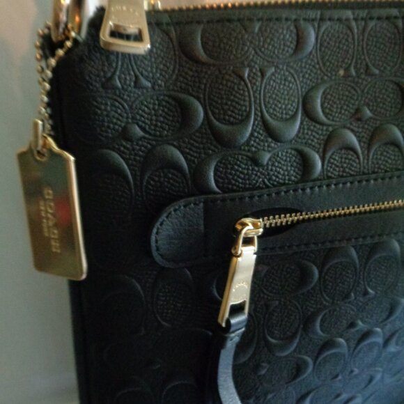 COACH MAE FILE CROSSBODY BAG - EMBOSSED SIGNATURE - EUC - Picture 3 of 6